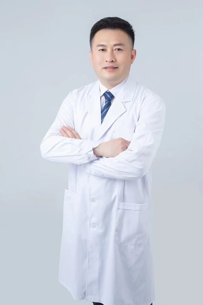 吴智勇医生肖像
